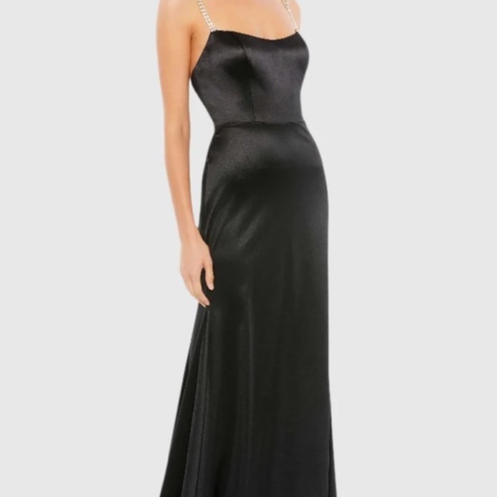 Elegant Satin Gown by Mac Duggal size 10 NWT black